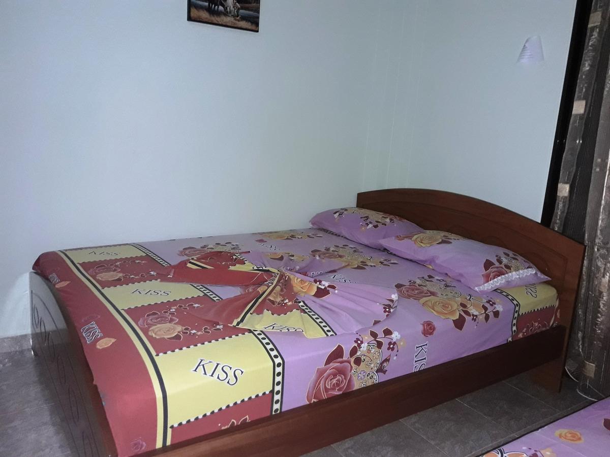 Tani'S Guesthouse Ksamil Bagian luar foto