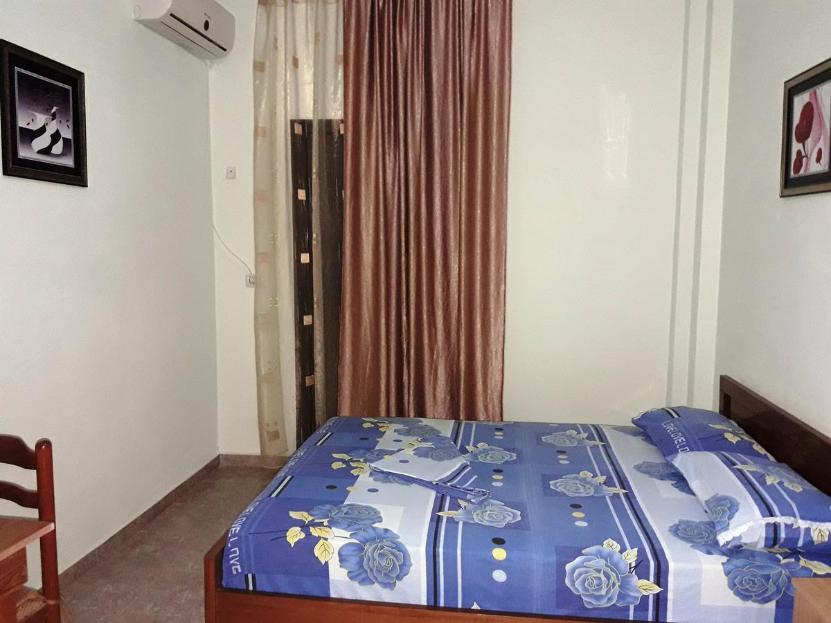 Tani'S Guesthouse Ksamil Bagian luar foto
